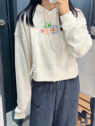 【特价】阿迪达斯adidas三叶草短款女宽松连帽套头衫卫衣 GP3495
