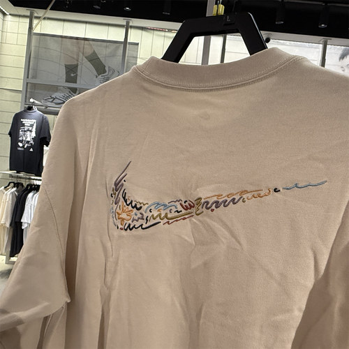 正品代购Nike耐克男背标刺绣印花宽松休闲刺绣长袖T恤 HQ8166-234