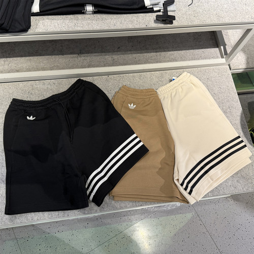 Adidas三叶草 男女夏季条纹舒适运动休闲宽松透气五分短裤 HN6594