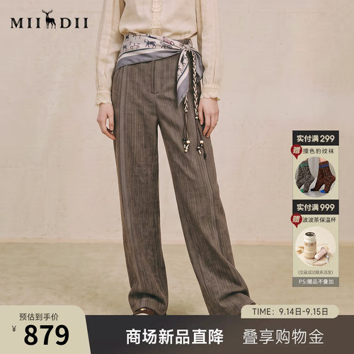 侧缝压褶线条修饰腿型，舒适半松紧腰头
