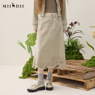 谜底牛仔半裙2026春季新品盘绳绣花不规则毛边中长裙女261MB0019