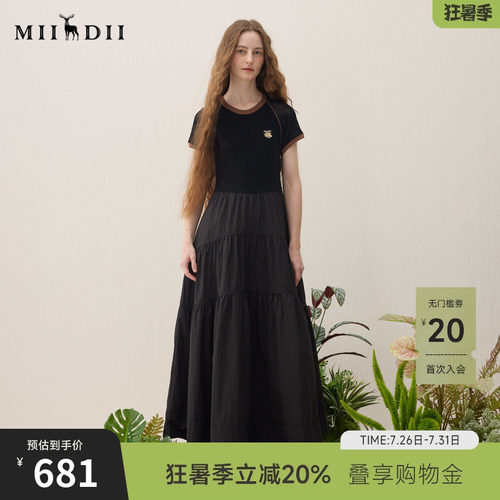 细针工艺，拼接梭织面料，小章点缀浪漫随性