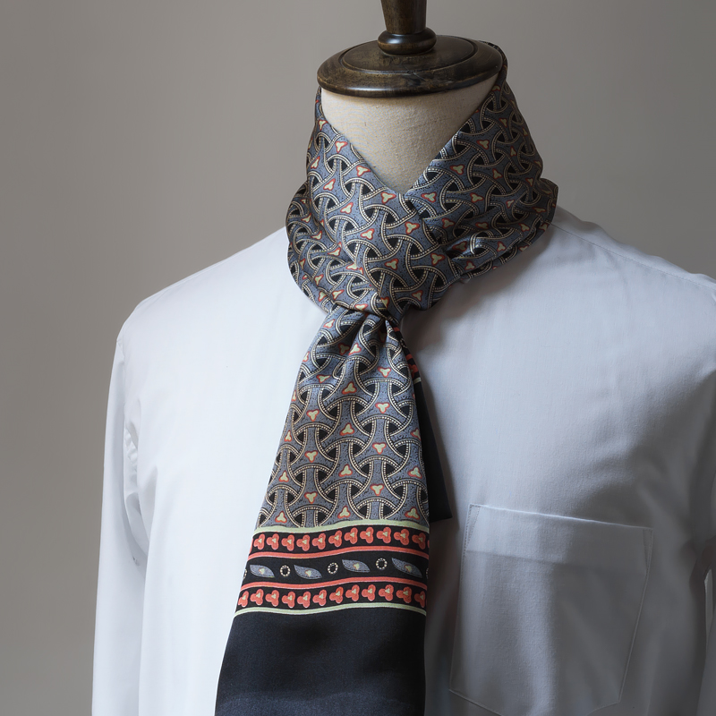 缎面男士双层长条保暖丝巾