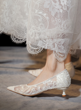 平底婚鞋女主婚纱照不累脚新娘孕妇可穿白色网纱单鞋低跟尖头法式