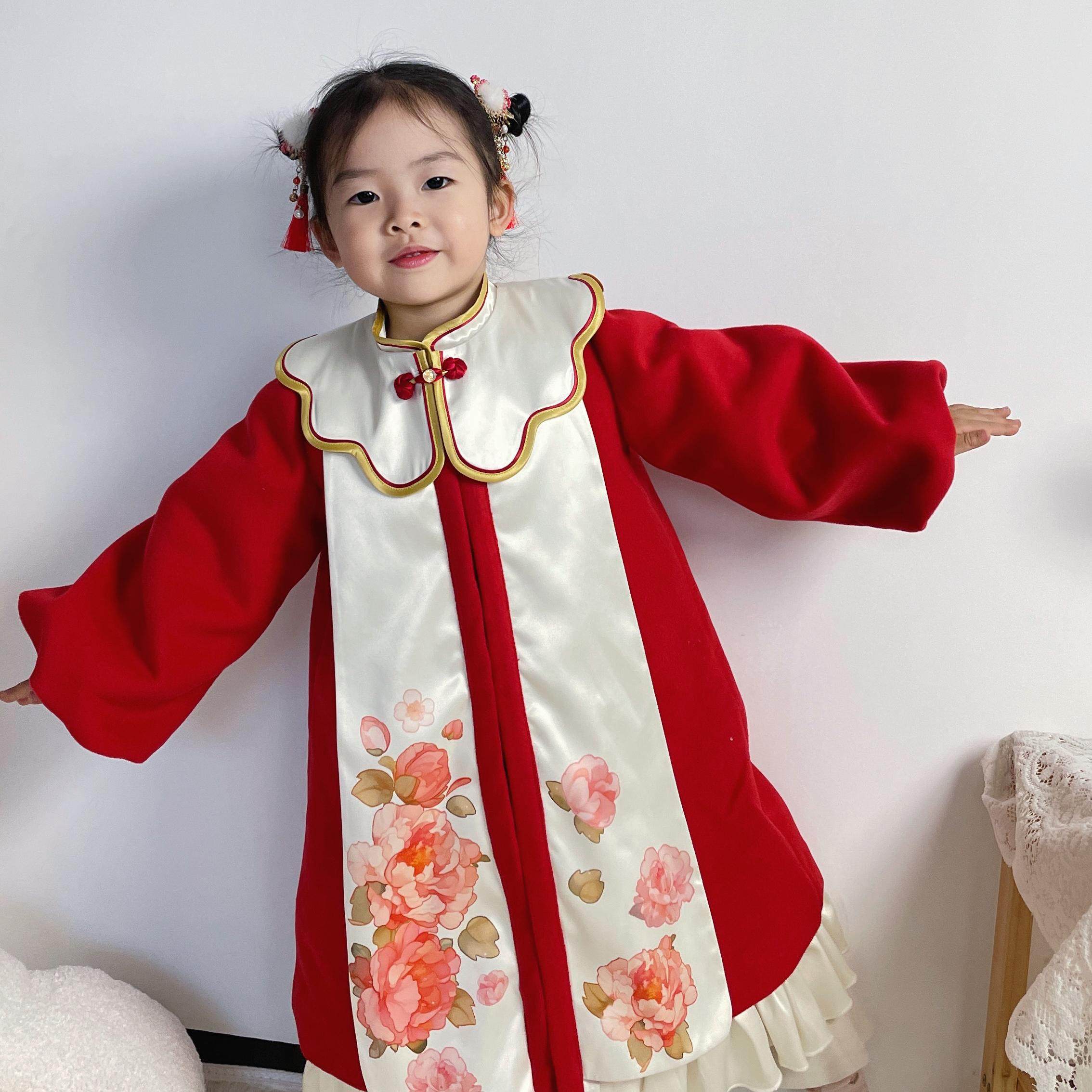 古风秋冬款红色连衣裙拜年服