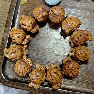 大尺寸桃核手工雕刻把把壶手串当年千元货22*33MM