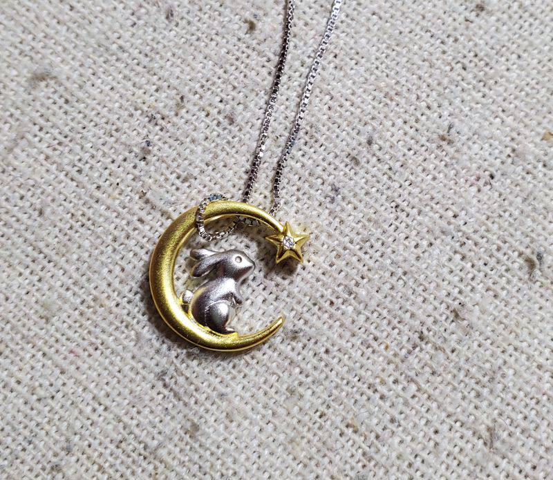 925银吊坠项链兔子月亮月兔尺寸见对比 一条价格 31-40