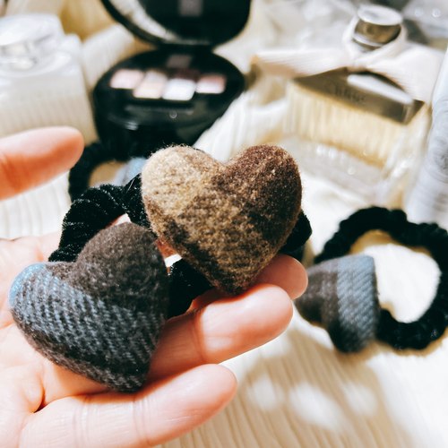 韩国进口东大门爱心复古英伦欧美格子毛呢发圈皮筋头绳韩剧同款