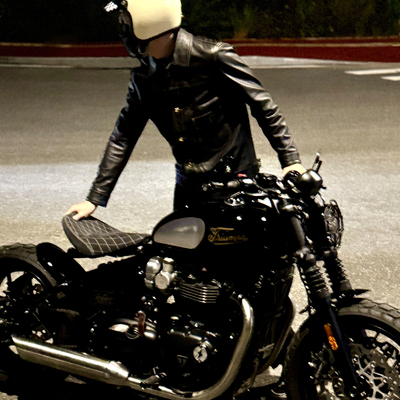 凯旋BOBBER改装复古机车短尾套件宽轮套件尾灯案例展示