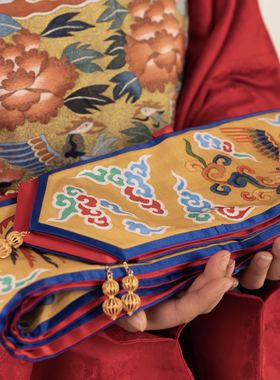 缂丝汉服宁风堂仿明制黄地彩云凤鸾纹缂丝霞帔