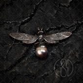 珍珠镶嵌 创饰计CSJ 925银饰 大黄蜂胸针