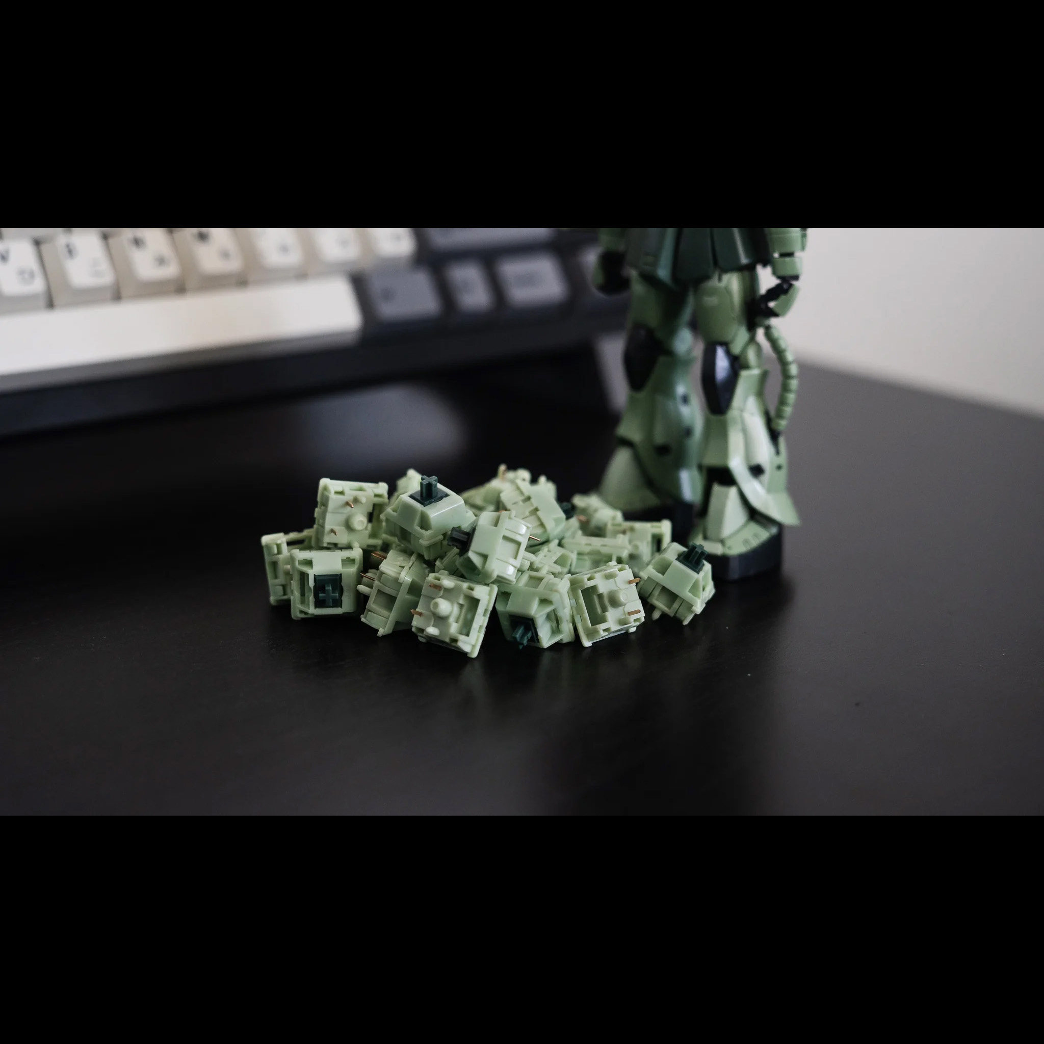 BOLSA SUPPLY X TECSEE - ZAKU II SWITCH ZAKU II 63.5G PARAGRAPH SHAFT BODY