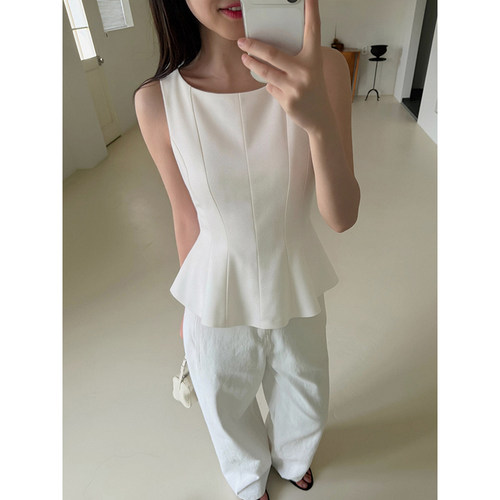 法式轻奢赫本风无袖背心式上衣女夏高级感气质优雅荷叶边衬衣