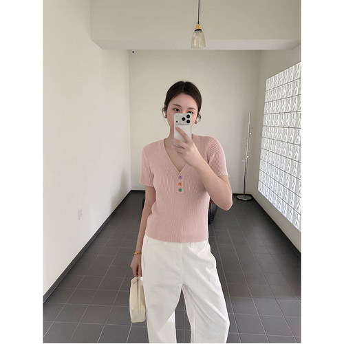 多巴胺纽扣小众设计感针织短袖T恤女夏新款气质优雅甜美百搭上衣