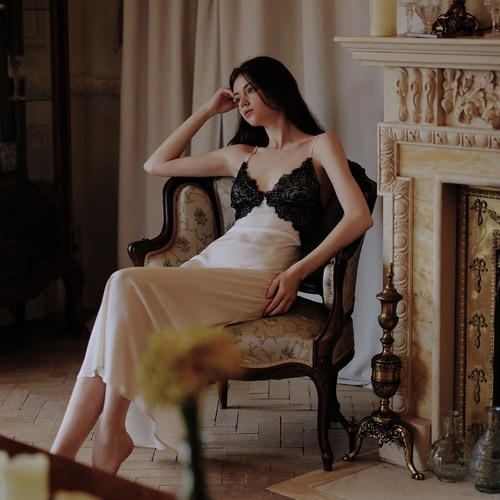 管阿姨十点半巴士A090性感吊带睡裙深v美背趣味纯欲风睡衣长款