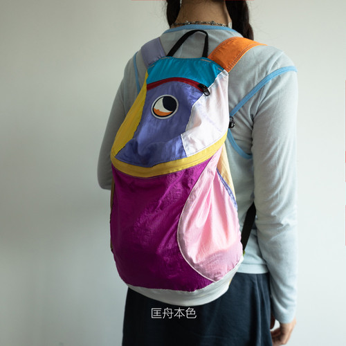 ticke* to the mo*n 小众设计款 撞色徒步户外轻便大容量双肩背包