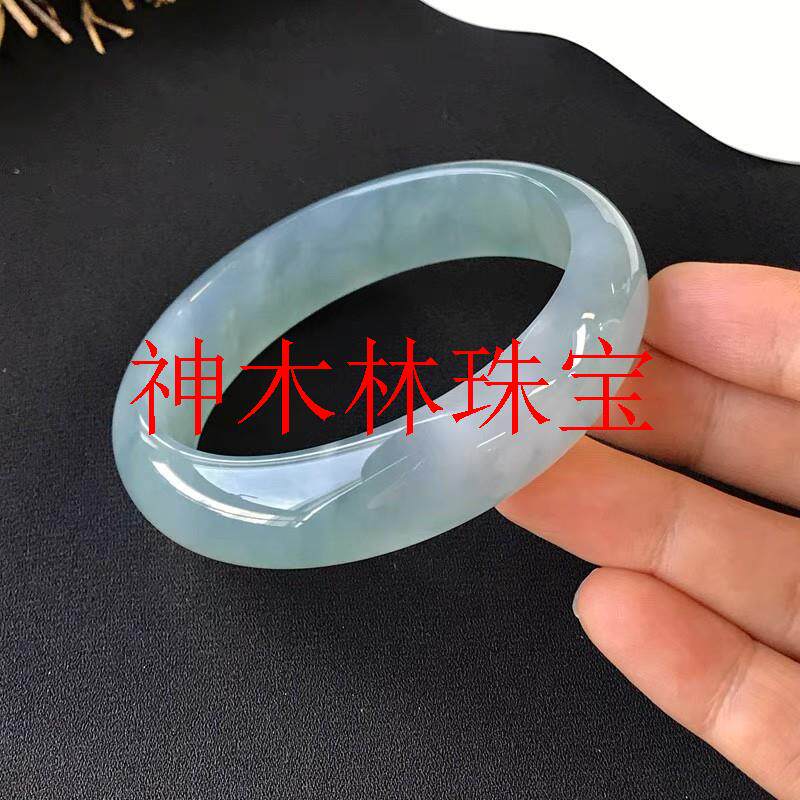 冰糯种油青飘绿翡翠色玉手镯年轻款缅甸精选玉正圈圆条贵妃玉镯子