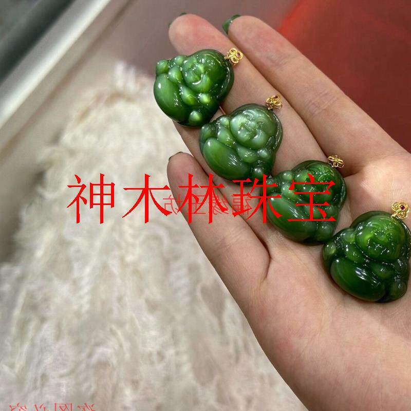 新疆和田玉碧玉猫眼小佛公吊坠镀金镶嵌弥菠菜绿色勒佛锁骨链挂件