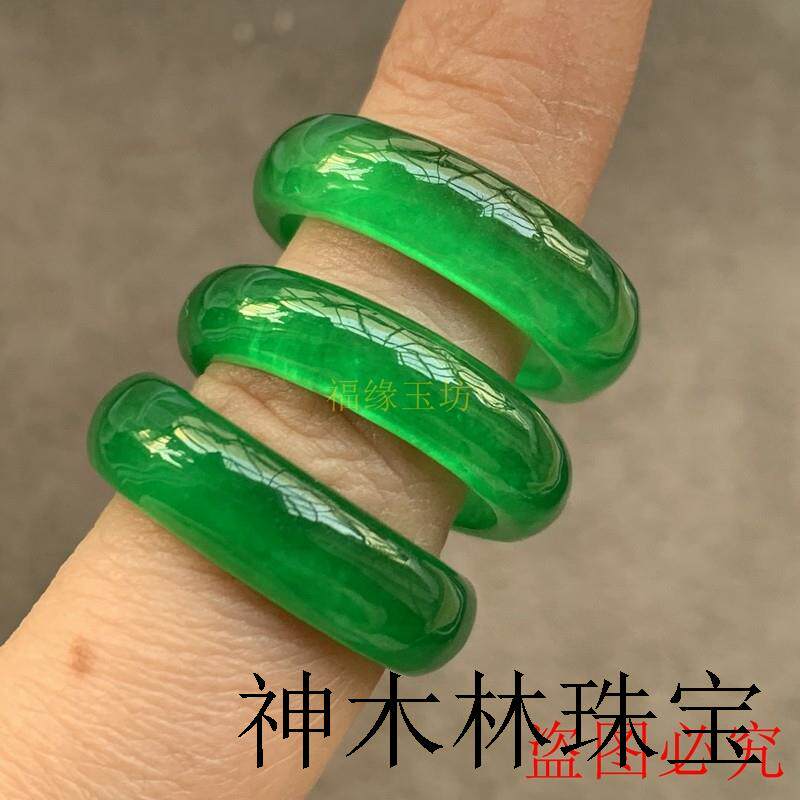 高端缅甸老坑翡翠色帝王绿冰种玉