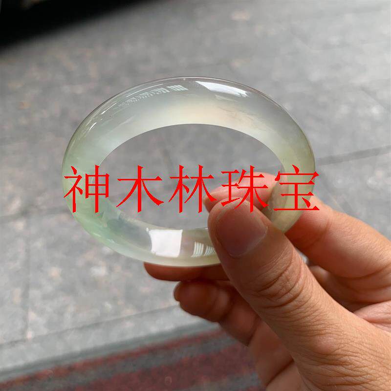 缅甸玻璃种高冰透飘花黄翡玉镯子