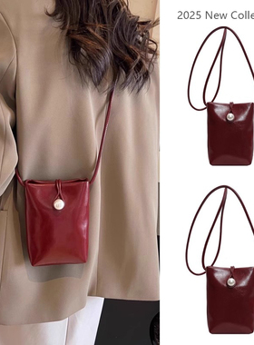 夏天夏季超火高级感小众手机包女2025新款轻便斜挎单肩迷你小包包