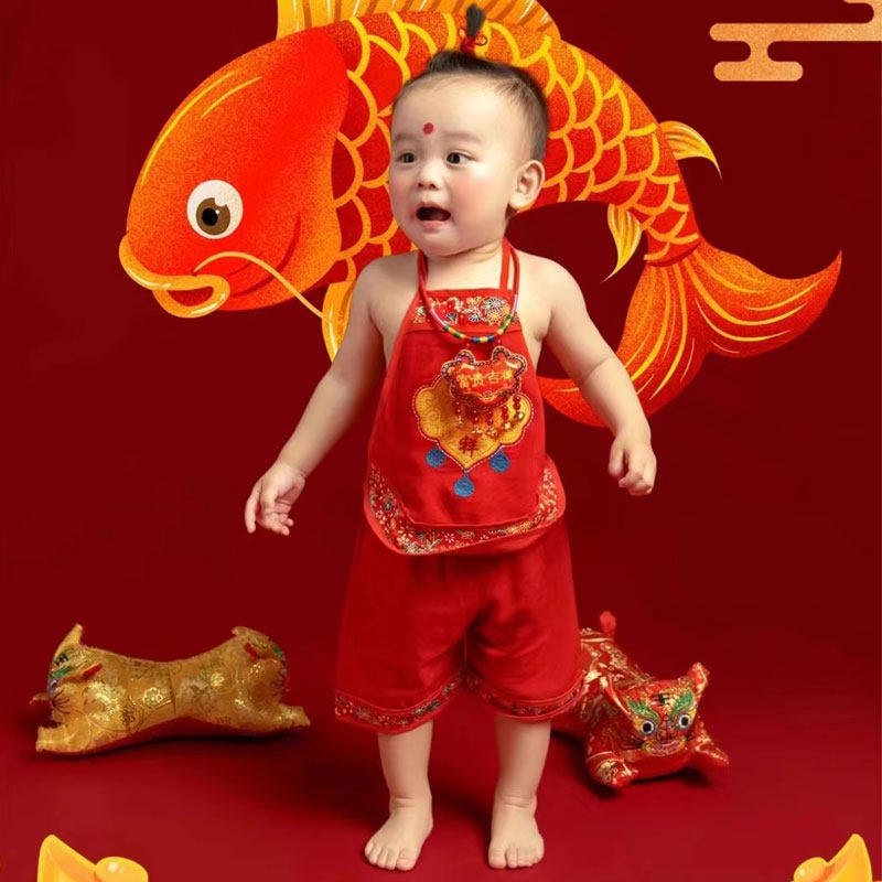 婴儿摄影服装年画娃娃宝宝肚兜拍照道具百天周岁影楼儿童新年服饰