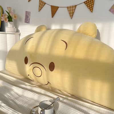 迪士尼靠垫PP棉卧室小熊维尼靠背