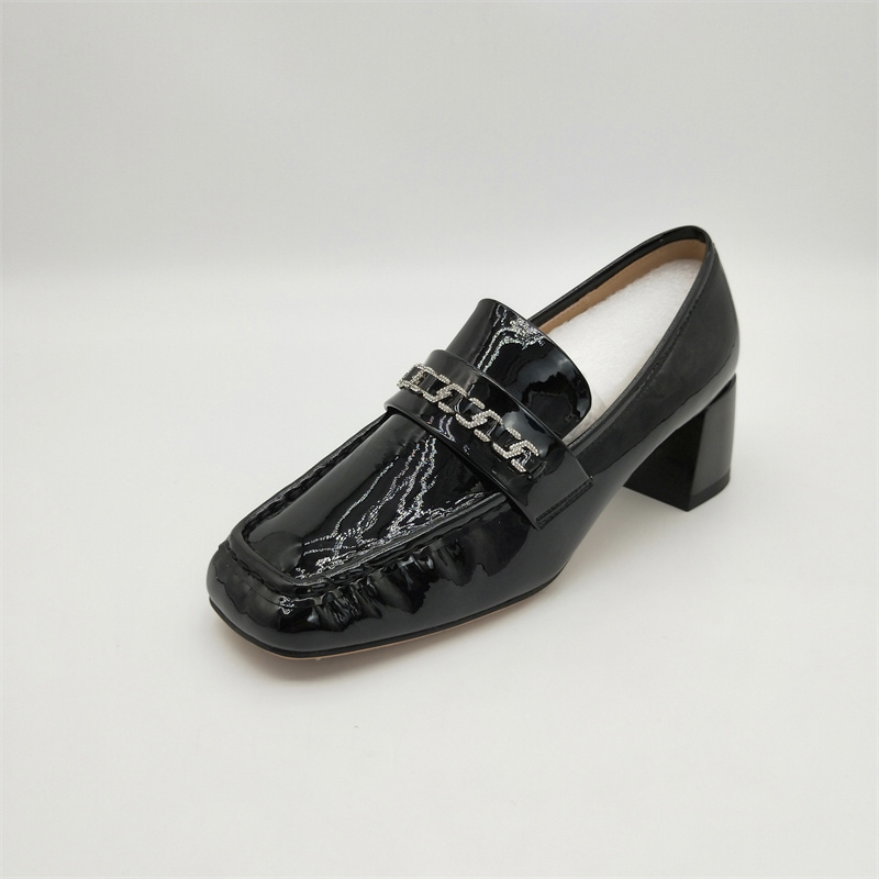 断码处理2025新款真皮牛漆皮圆头粗跟中口乐福鞋百搭一脚蹬女单鞋