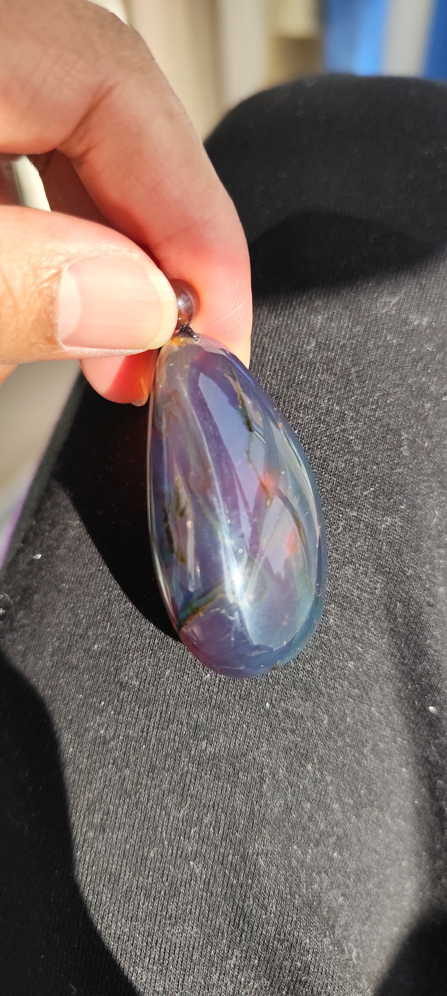天然琥珀蜜蜡缅甸棕红珀变色龙虫珀吊坠机油绿膜很厚千足虫