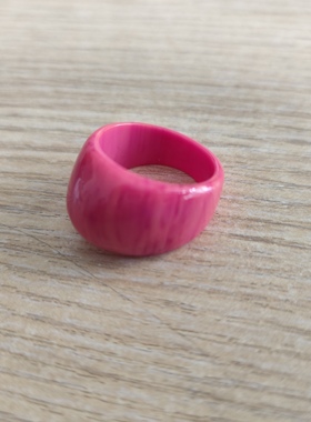 中东蜜蜡樱花粉雪山戒指时尚饰品