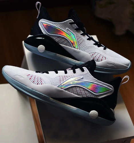 李宁男子篮球鞋低帮驭帅15V2