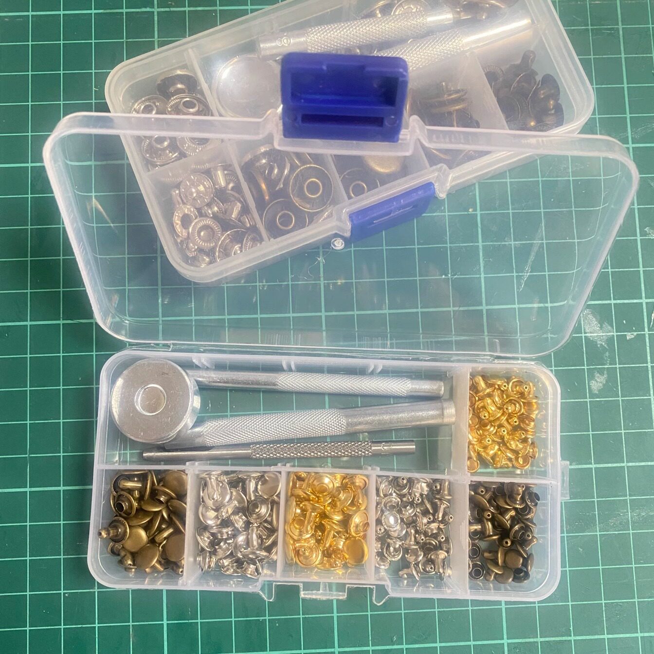 DIY配件铆钉D扣龙虾扣手工diy材料包子母扣四合扣带工具整理盒