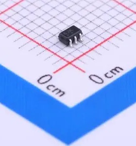 SMF05CT1G SC-88 TVS 5V截止 峰值浪涌电流：8A@8/20us 静电和浪