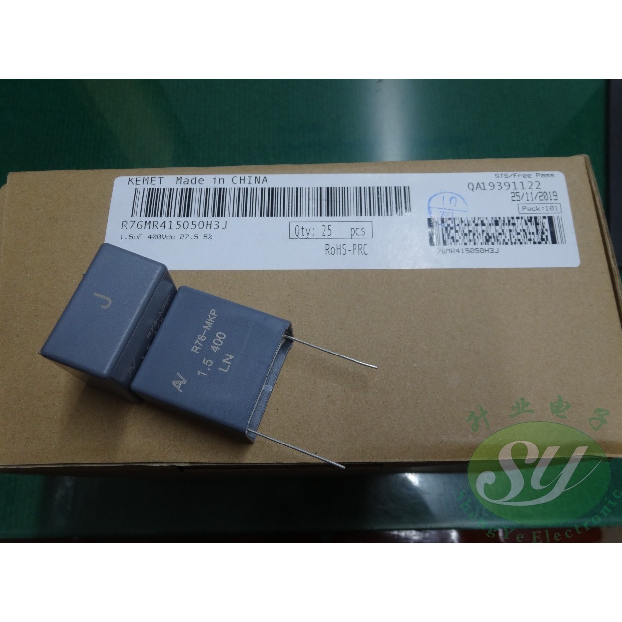 KEMETAVR761.5uf/400V1u515