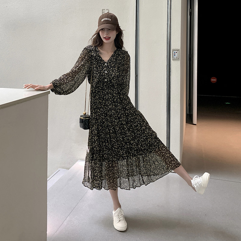法式复古碎花连衣裙女2025春秋新款设计感小众气质显瘦V领长裙子,女装连衣裙,浙宝125