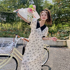 女装法式海军领碎花连衣裙女2025春秋新款显瘦赫本风收腰气质长裙图片