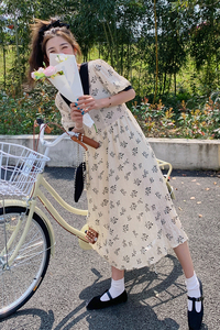 新款 现货！2022夏季冷淡风娃娃领碎花连衣裙9012-P95-控148图片