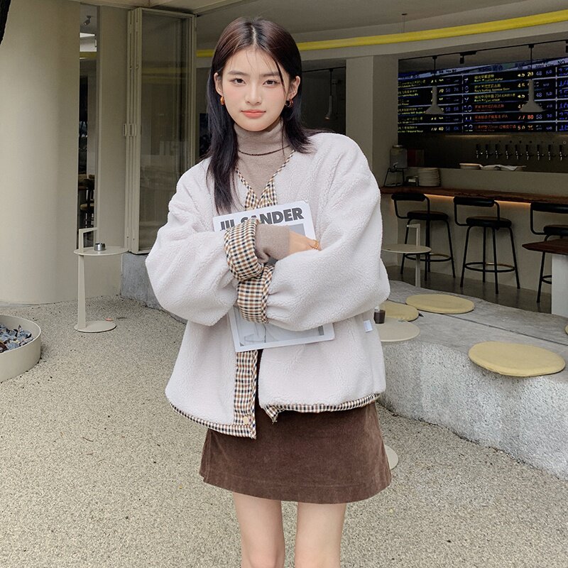 大货已出！新款鬼马系少女两面穿羊羔毛格纹外套9067-P135-控188,女装短外套,浙宝125