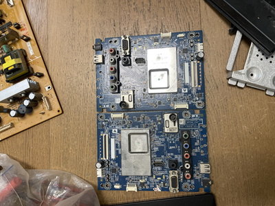 索尼KLV-40BX450主板S1102-1 48.73Q03.011屏LTA400HM19