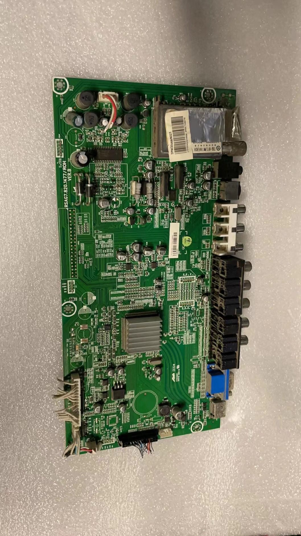 海信TPW32V68(0)117565主板RSAG7.820.1477屏 PDP32F1T374