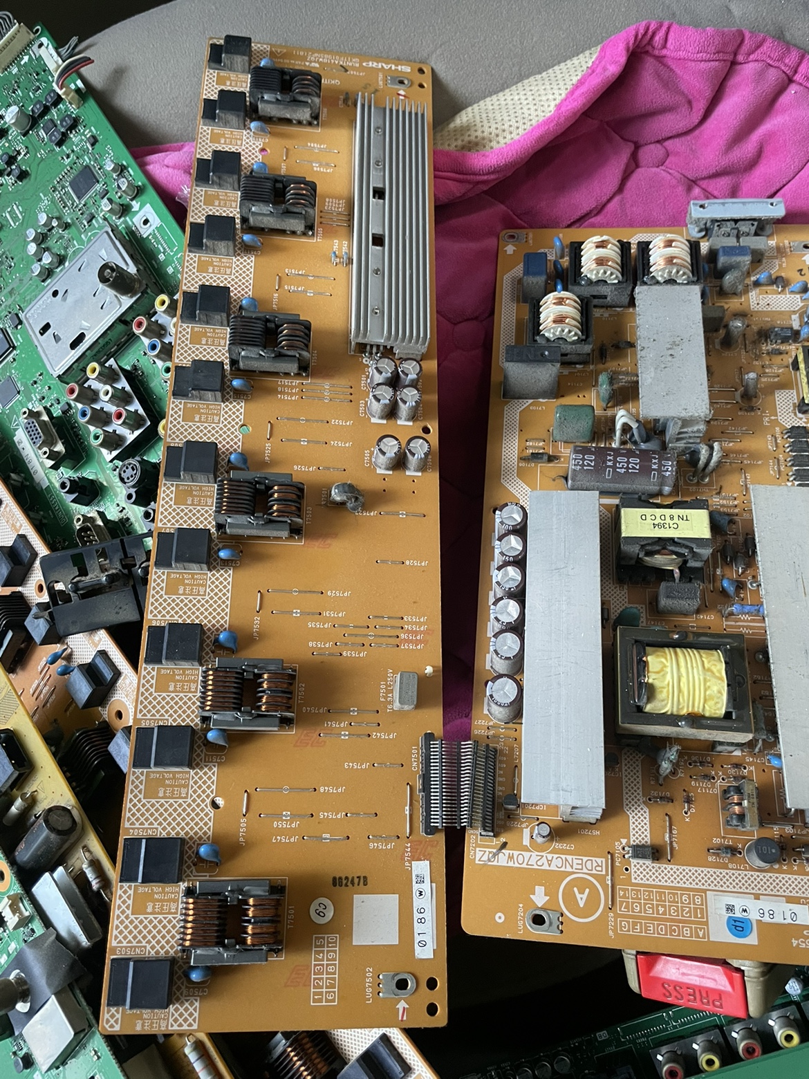 夏普LCD一37Z330A/A33/GH3高压板418WJQZ电源609WJZZ主板557WJN3