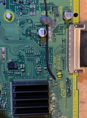 原装松下TH-L32C8C主板 TNP 4G463 配屏AX080A036G实图