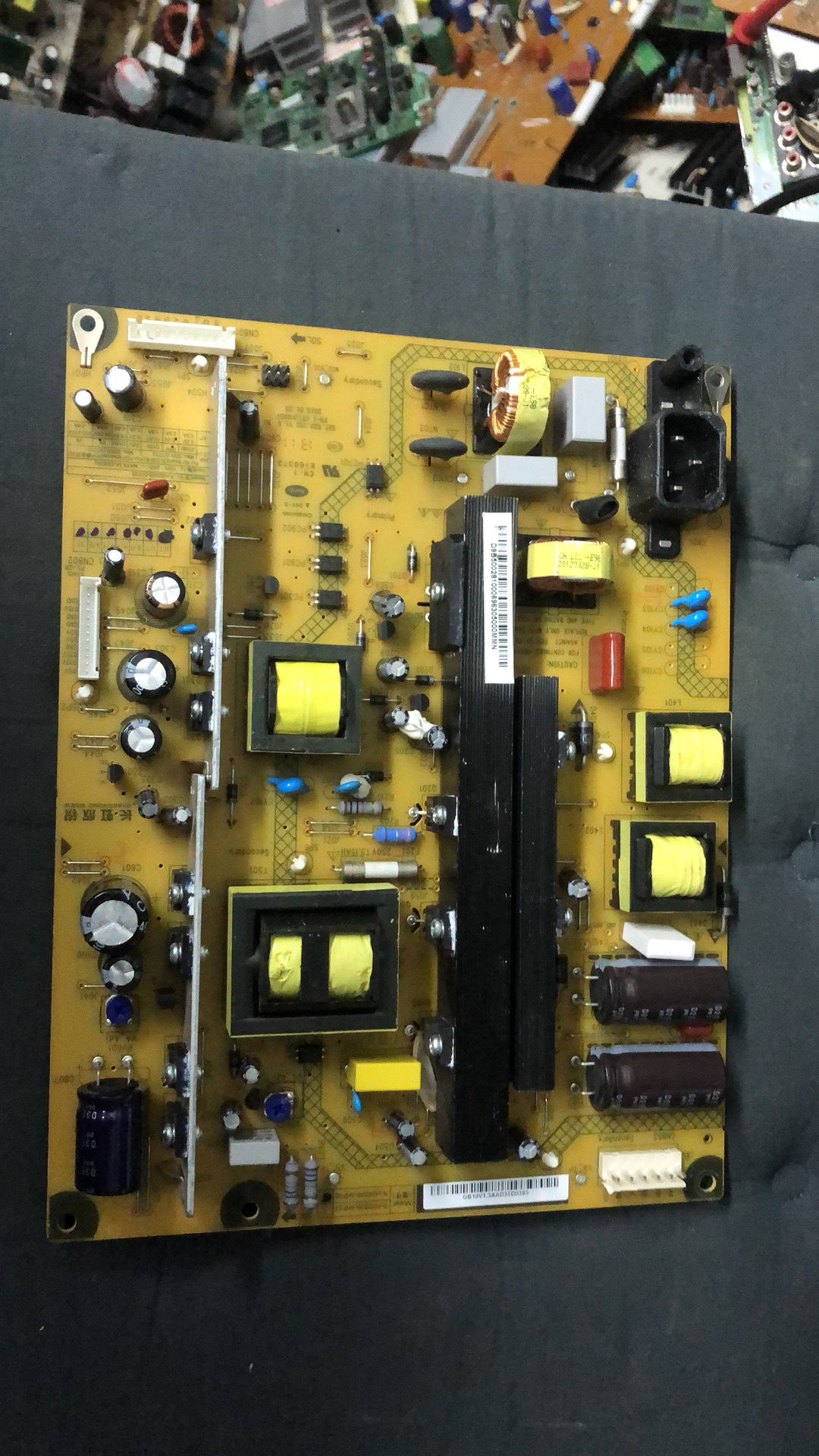 长虹3D51C2080电源板R-HS250B-5HF01/5HF02 XR7.820.192V1.5/V1.6