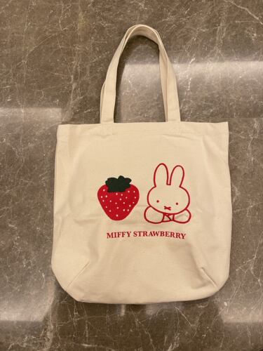 当季新款 日单春日系列米兔草莓卡通兔子厚帆布tote