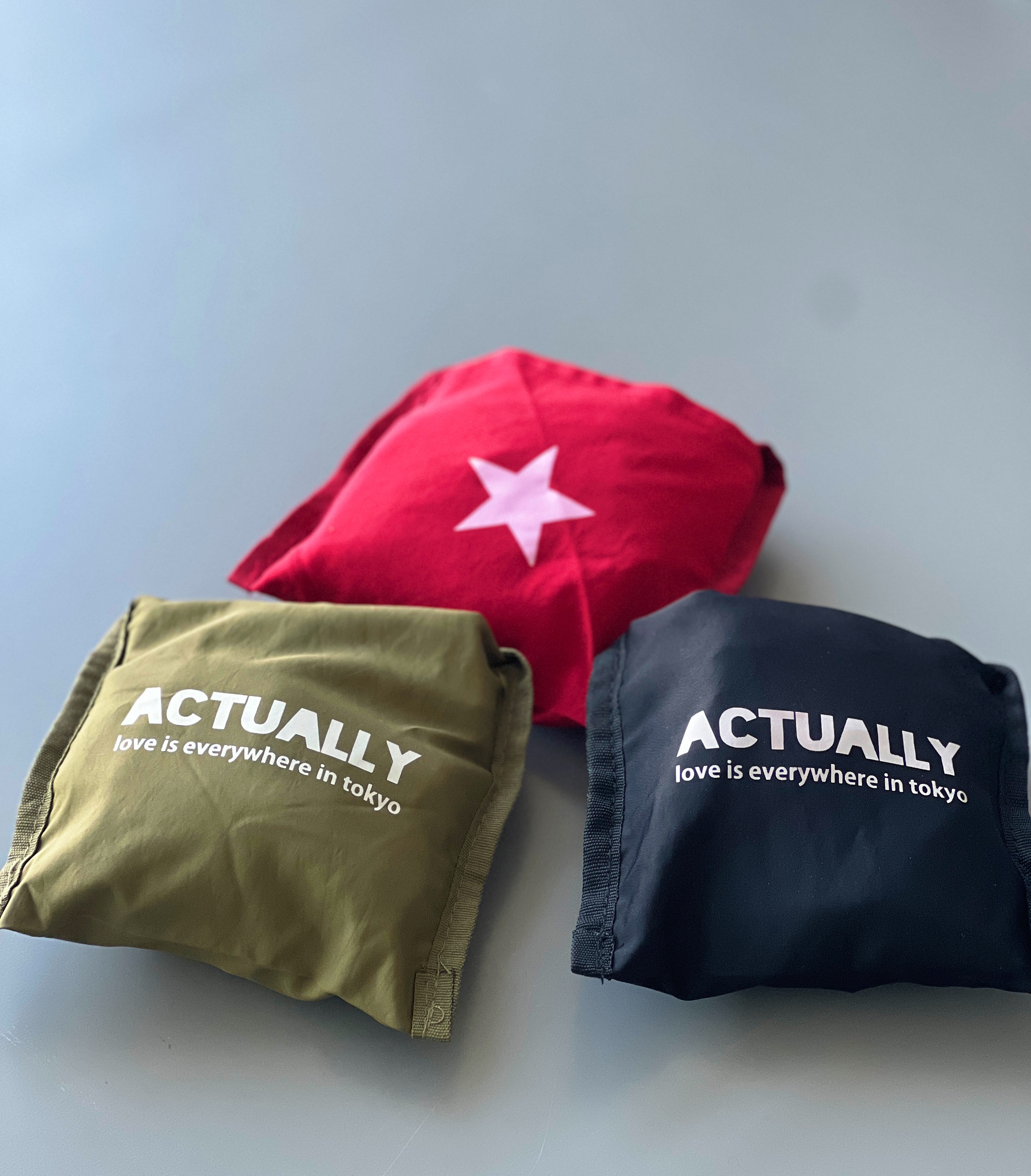 出日本ACTUALLY 黑科技尼龙可折叠背心式购物包手拿包 适合手提