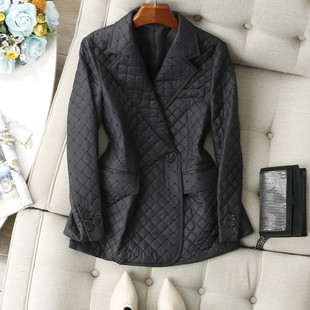 翻领中长轻盈棉服外套女秋冬 式 暖和又有型 钉珠菱格压线格纹西装