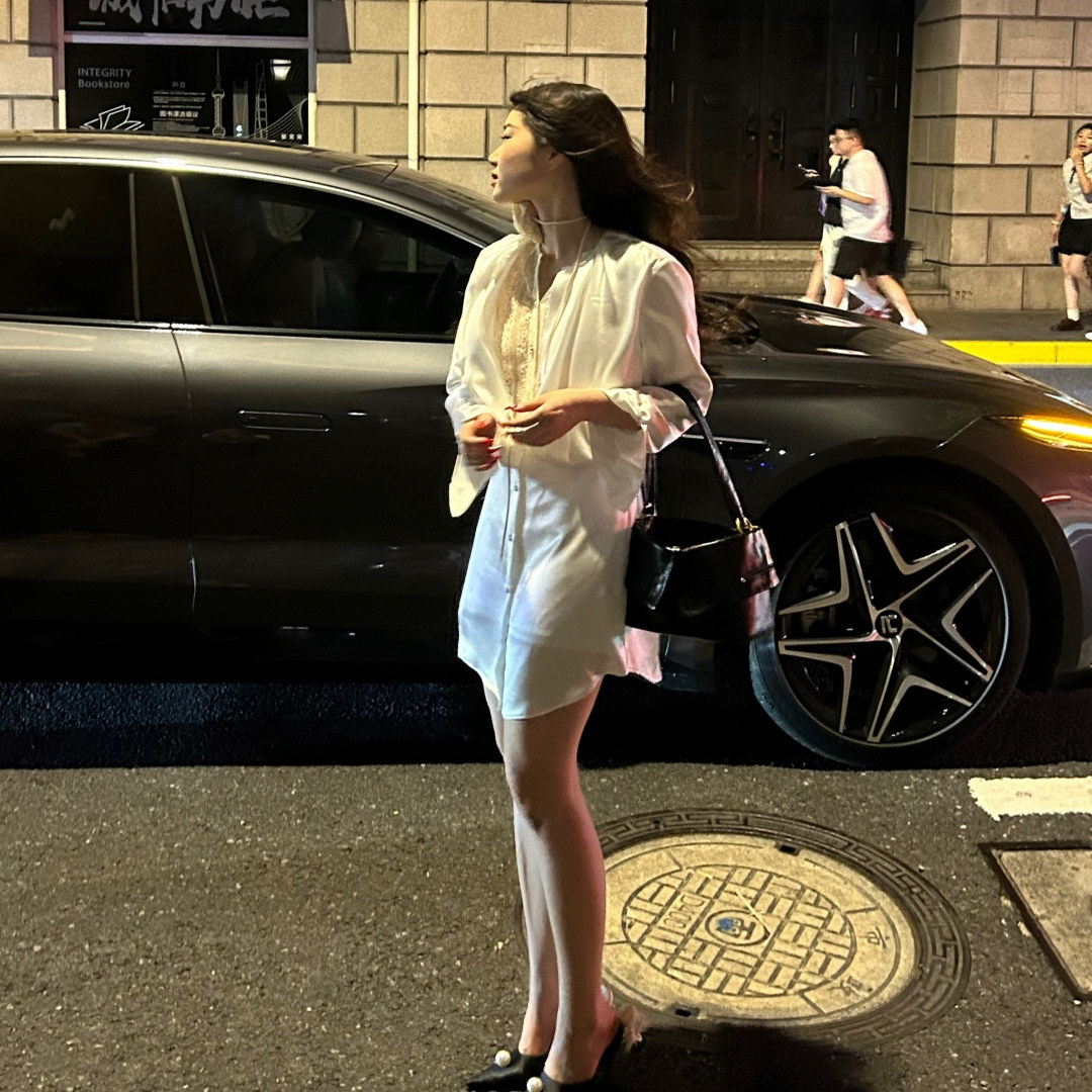 DIANAVEVINA蕾丝拼接连衣裙