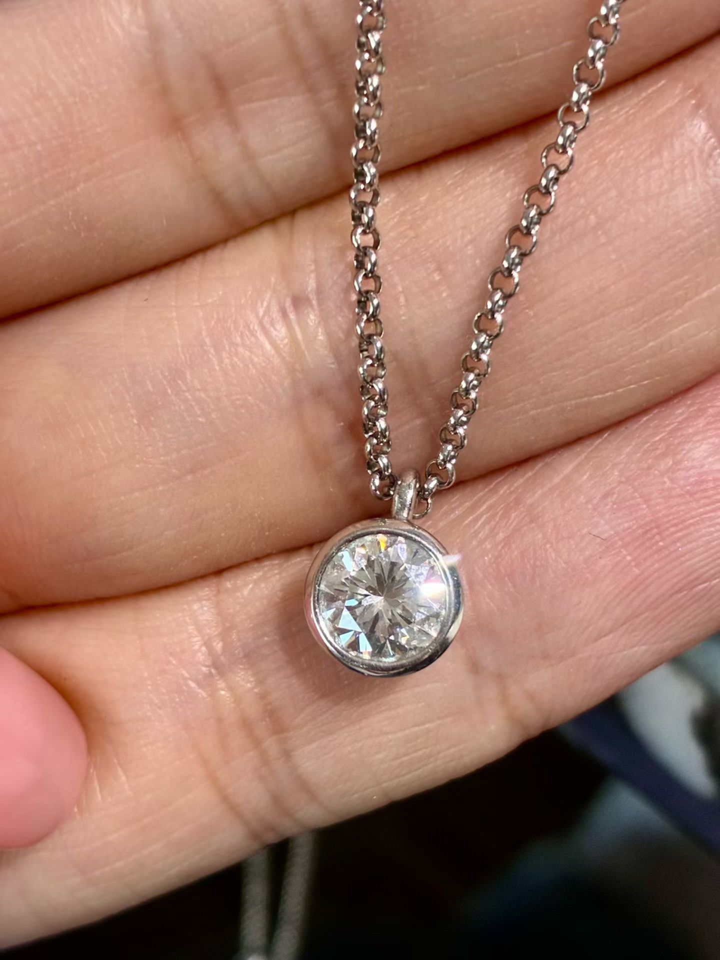 亏本卖1.1克拉 天然钻石项链Pt长40cm 非常干净白亮吊坠直径7.7mm