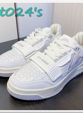 【et024】李宁新秀Rookie上海沪Hood 女子复古板鞋 ABCS028-14-12