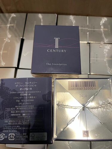 日本嘉娜宝TWANY CENTURY世纪粉霜 养肤粉底液30g 遮瑕持妆